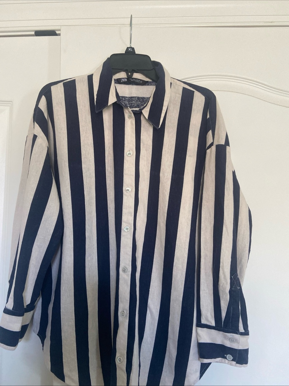 Zara Women’s Long-Sleeve Vertical Stripe Shirt in Navy and Cream